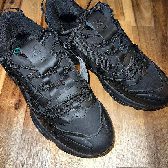 ADIDAS OZWEEGO ZIP MENS SIZE 7.5 WIDE BLACK - NWT - Picture 6 of 6
